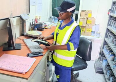 Ton magazine / institutionnel Le Fonds National de l’Emploi poursuit sa mission de soutien à la jeunesse camerounaise en lançant, avec CFAO Mobility Cameroon, un programme de formation d’excellence destiné à renforcer l’employabilité dans le secteur automobile. Une initiative ambitieuse qui illustre la volonté du FNE de transformer durablement l’accès à l’emploi.